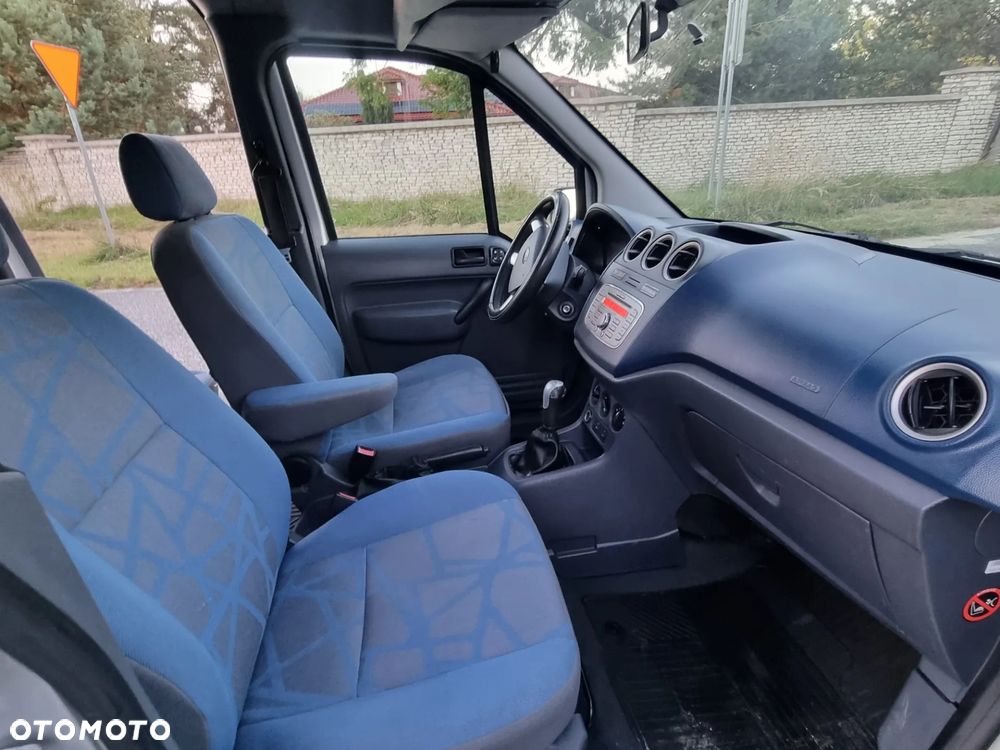 Ford Transit Connect 200 SWB Limited - 24