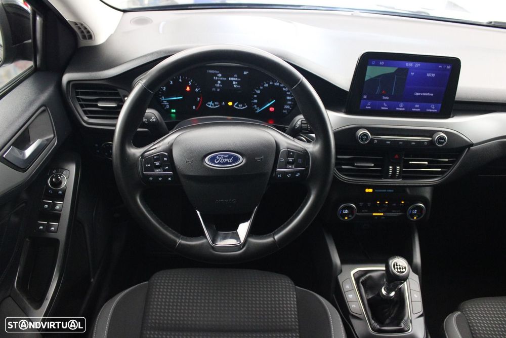 Ford Focus 1.0 EcoBoost MHEV Connected Design — fotografia 9