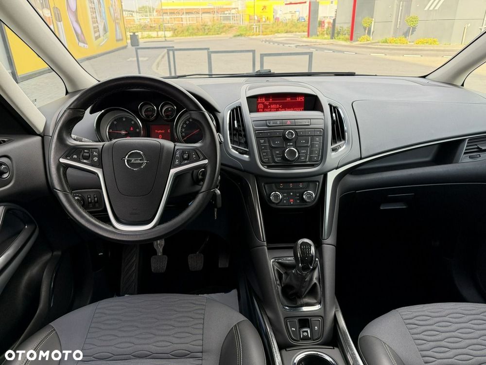 Opel Zafira - 23