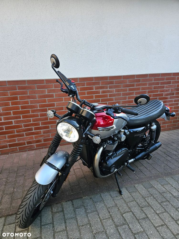Triumph Bonneville - 5