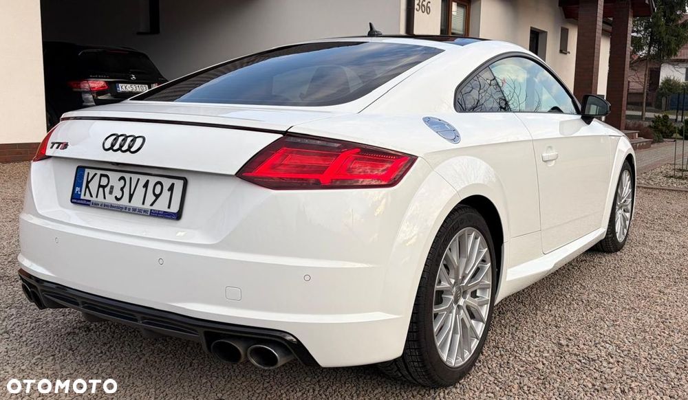 Audi TT S Coupé - 3