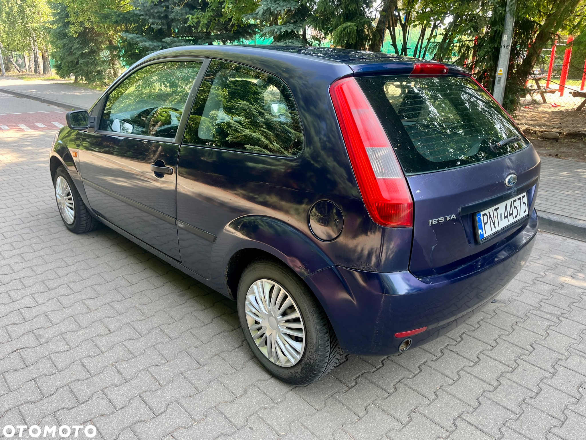 Ford Fiesta 1.3 Ambiente - 3