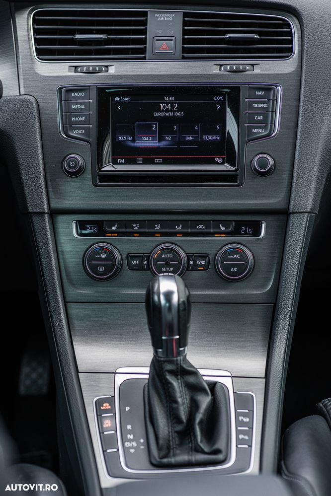 Volkswagen Golf 1.6 TDI BlueMotion Technology DSG Lounge - 6