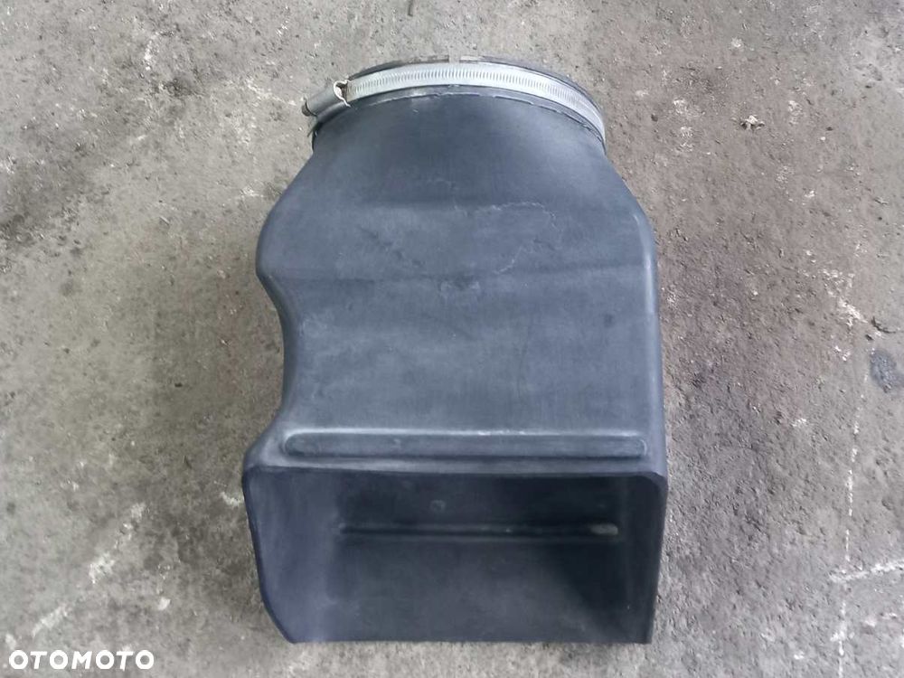 Obudowa filtra powietrza Case MXU110 - 7