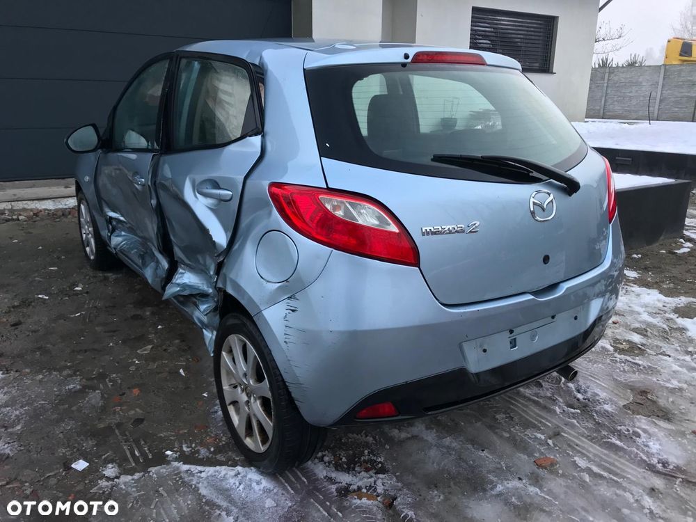 Mazda 2 - 4