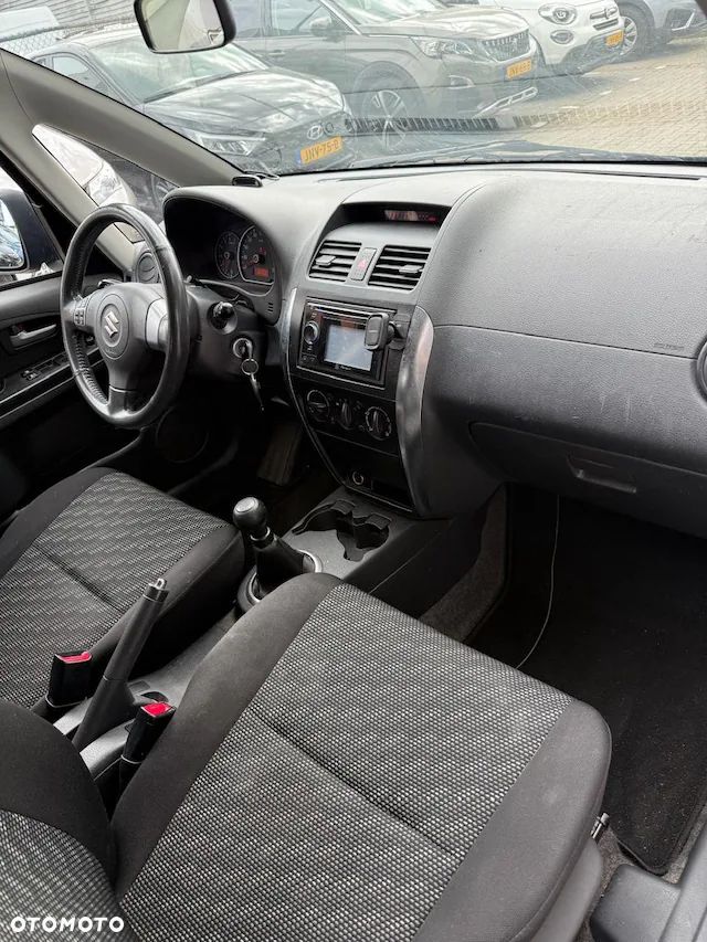 Suzuki SX4 1.6 VVT 4x2 Limited - 10