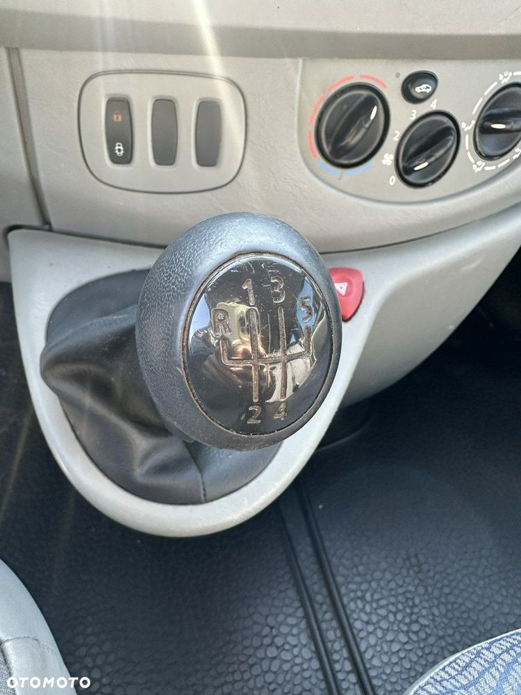 Opel Vivaro - 26
