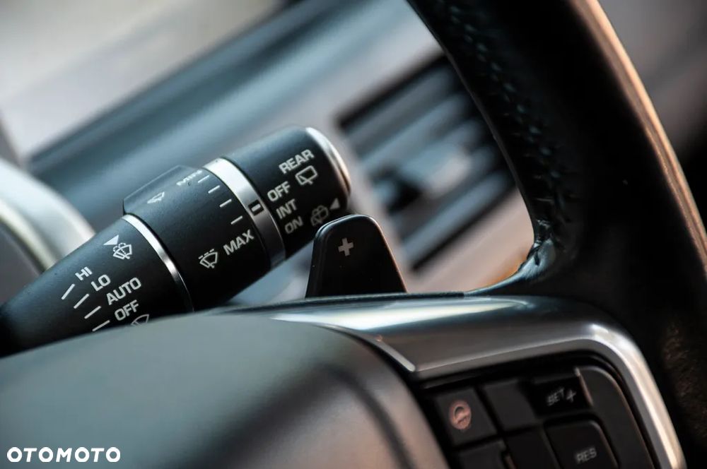 Land Rover Discovery Sport - 26
