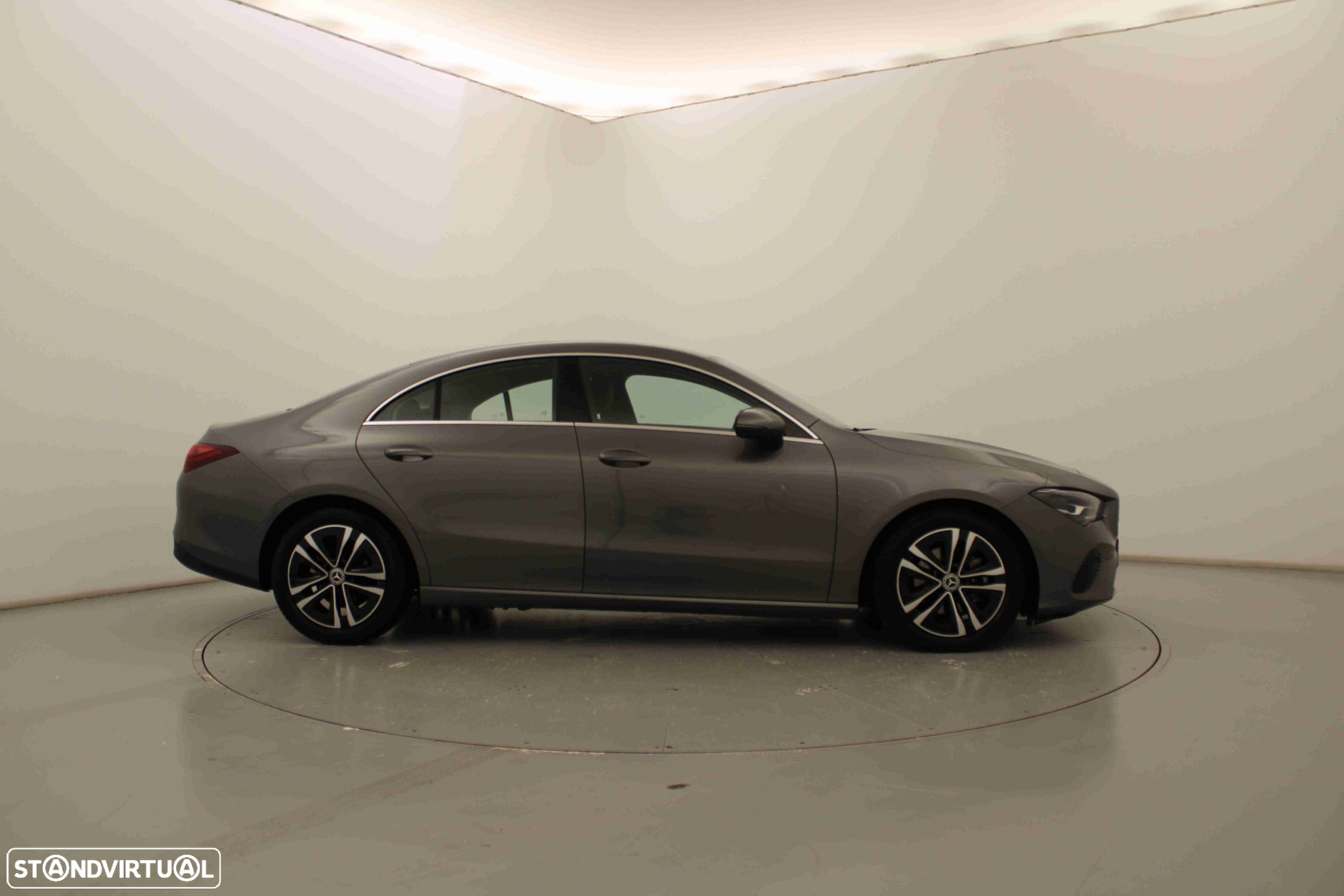 Mercedes-Benz CLA 180 d - 4