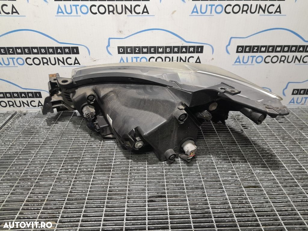 Far Dreapta Mazda CX - 5 2012 - 2015 SUV 4 Usi (1118) Fara xenon - 3