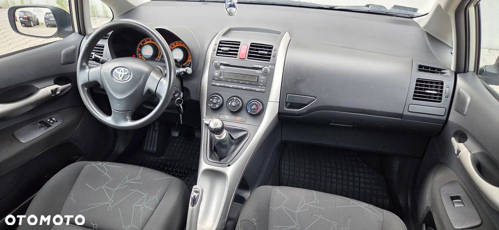Toyota Auris 1.33 VVT-i Life - 25