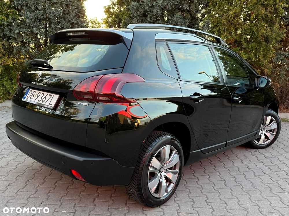 Peugeot 2008 1.2 Pure Tech Allure S&S - 22