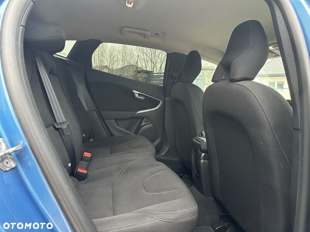 Volvo V40 T2 Kinetic - 13