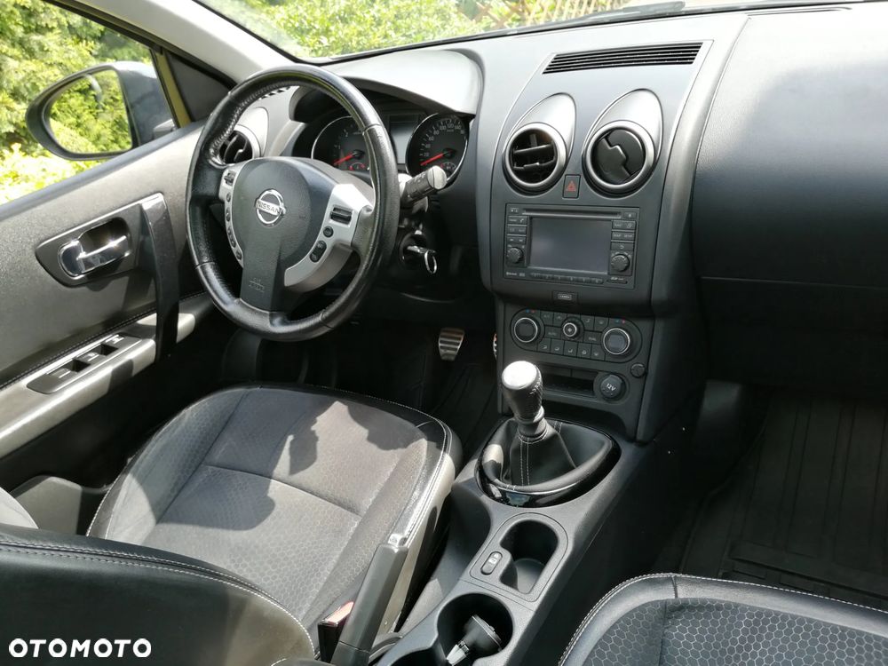 Nissan Qashqai+2 - 13