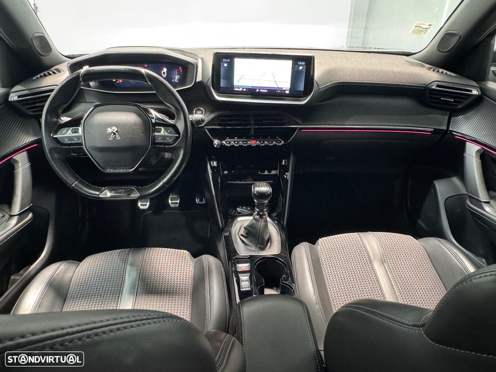 Peugeot 2008 1.5 BlueHDi GT - 18