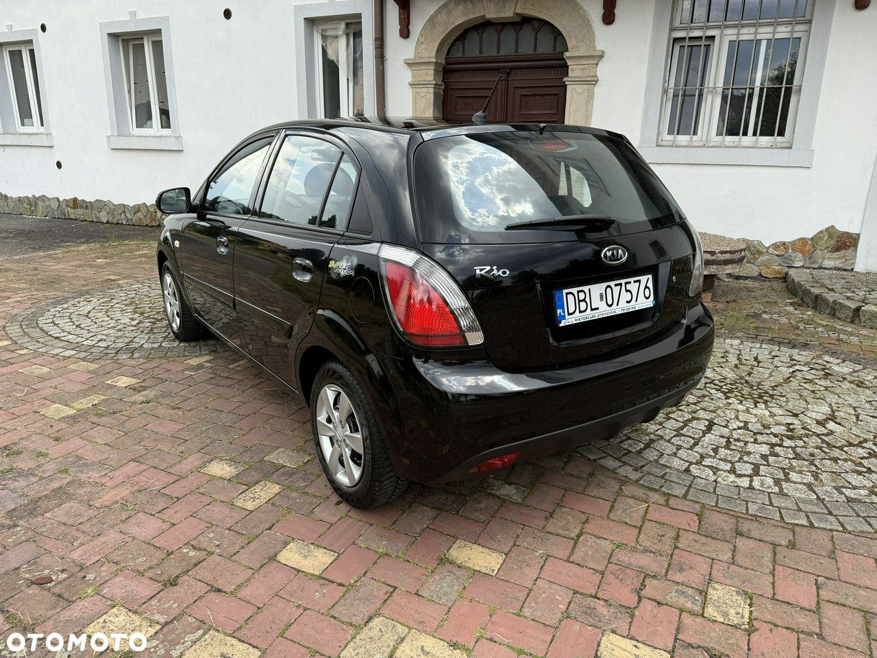 Kia Rio 1.4 Comfort - 31