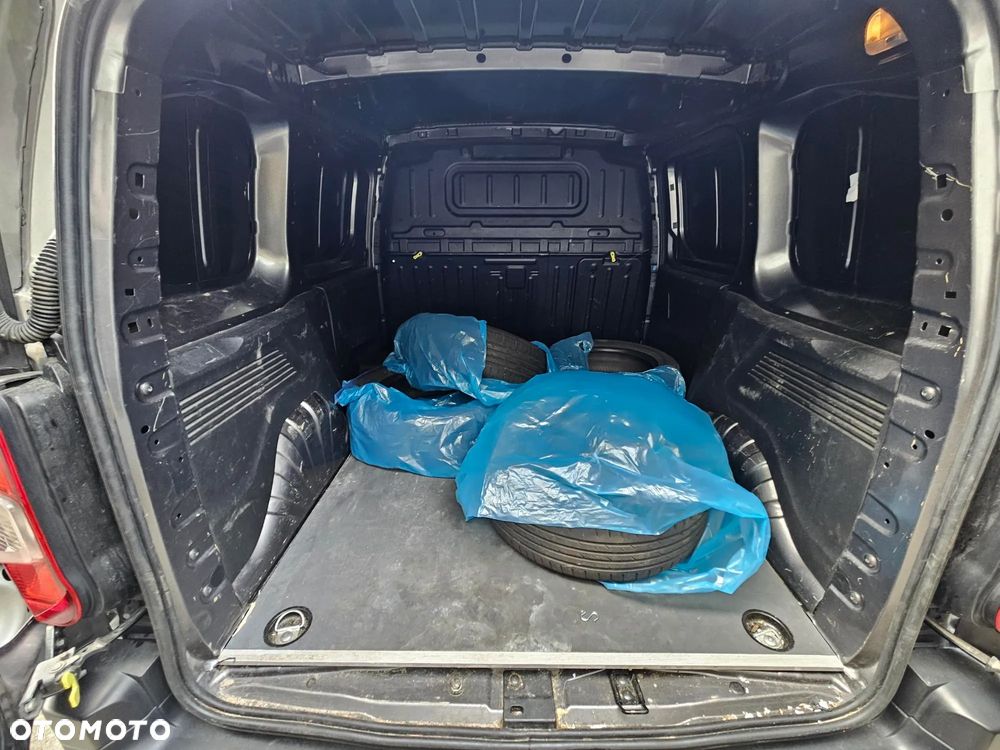 Toyota Proace City - 13