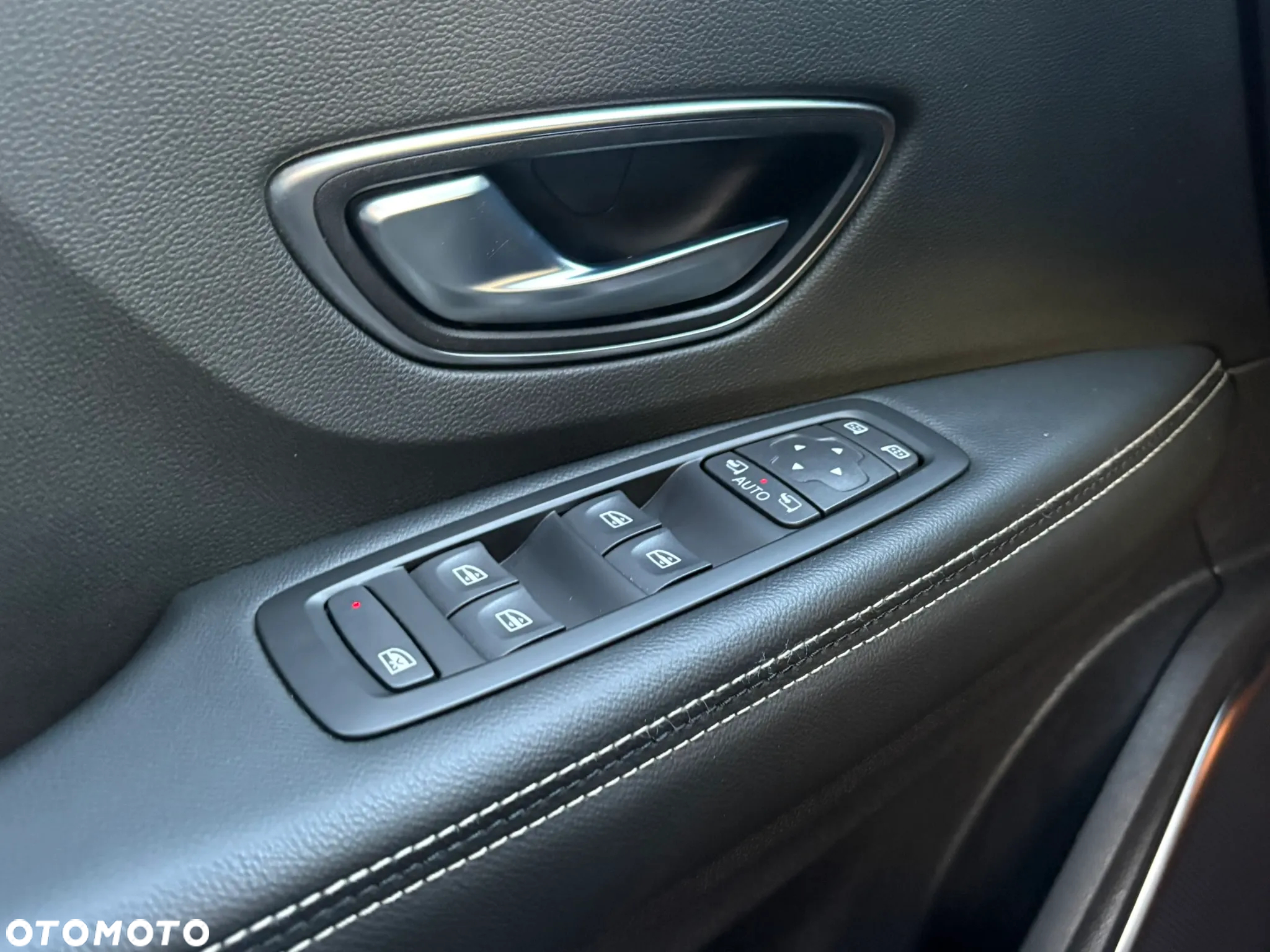 Renault Grand Scenic ENERGY TCe 115 S&S Bose Edition - 17