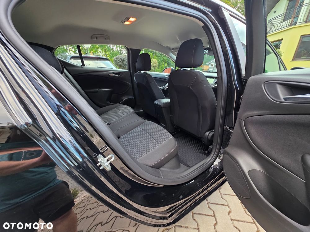 Opel Astra 1.2 T Edition S&S - 6