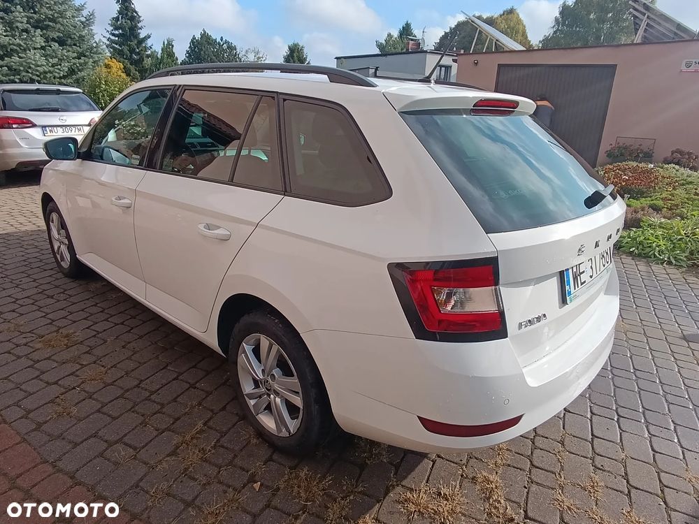 Skoda Fabia 1.0 TSI Ambition - 2