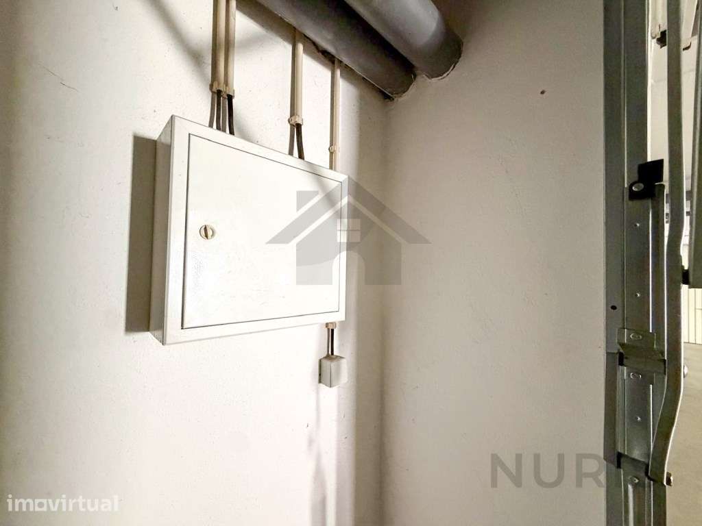 Espaço de Garagem BOX Para Arrendamento na Bemposta, Portimão - Grande imagem: 4/13