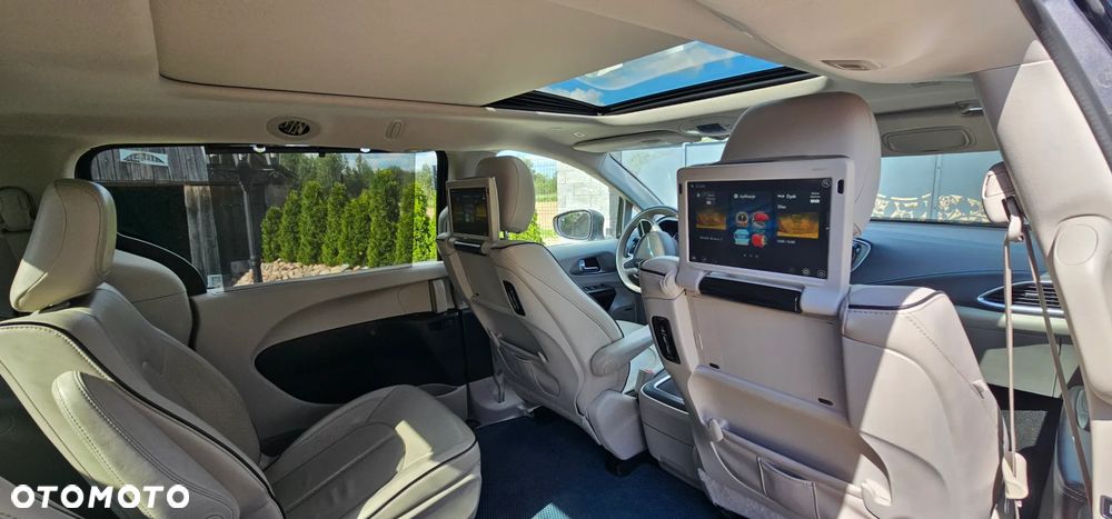 Chrysler Pacifica - 24