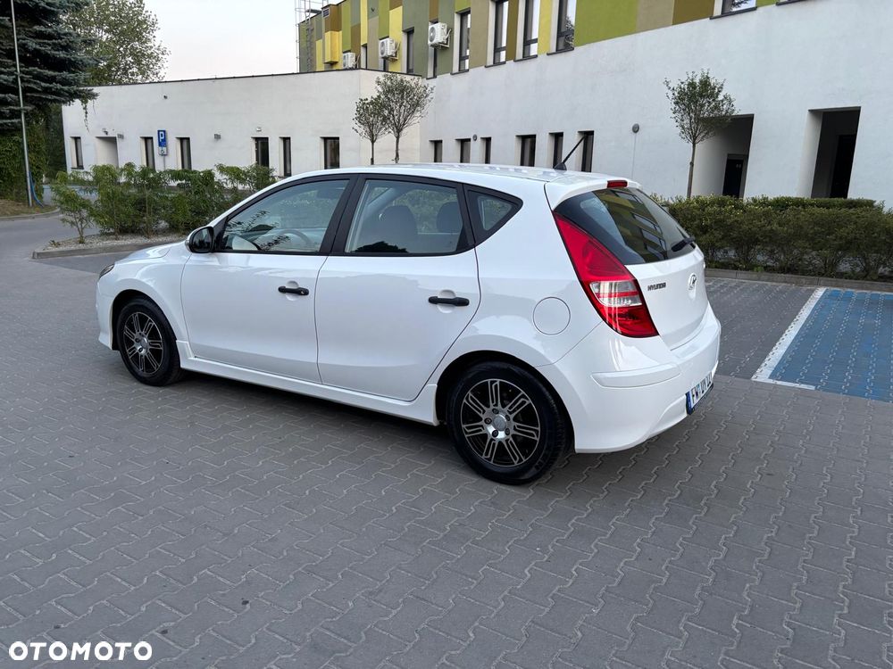 Hyundai i30 1.4 Comfort World Cup - 31