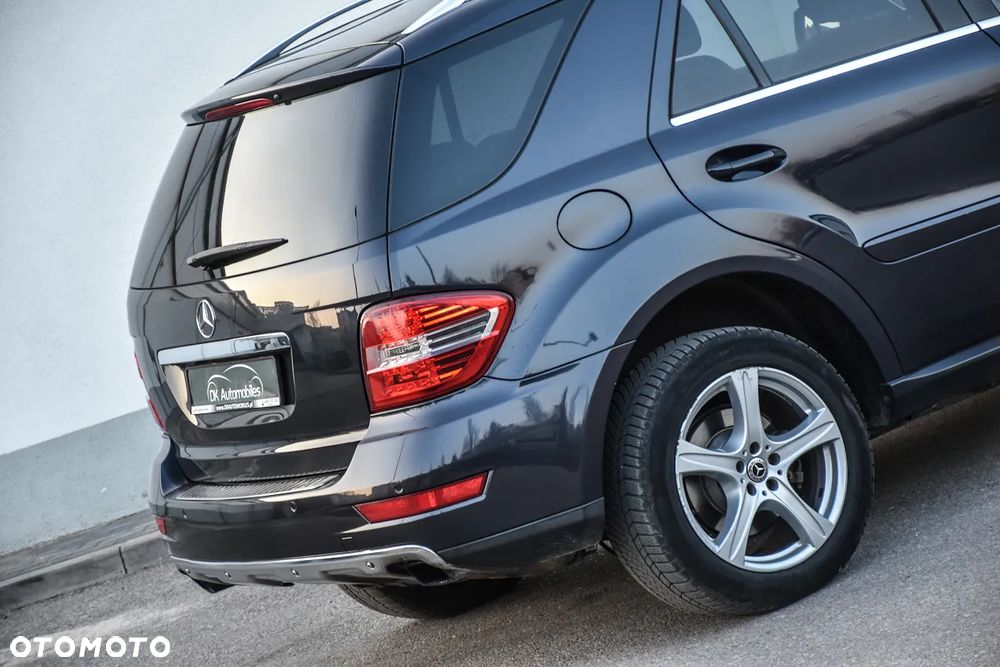 Mercedes-Benz ML 300 CDI 4Matic 7G-TRONIC DPF BlueEFFICIENCY Grand Edition - 13