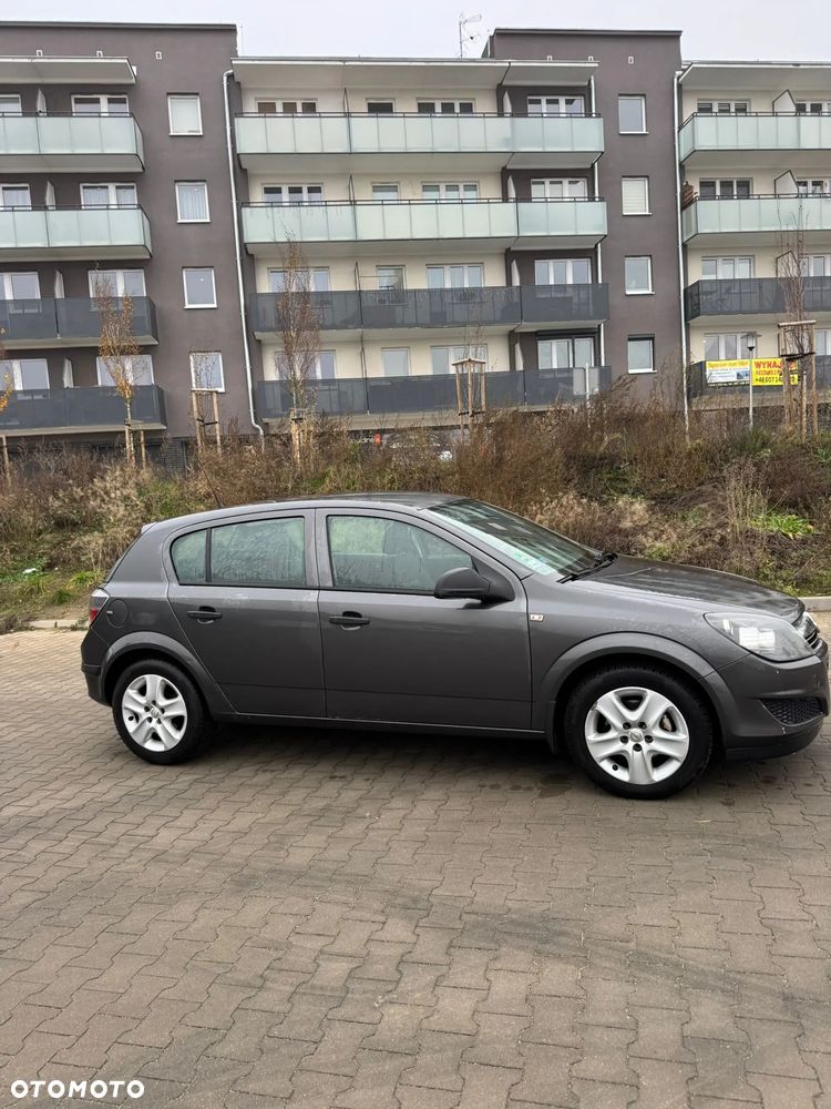 Opel Astra 1.6 Cosmo - 11