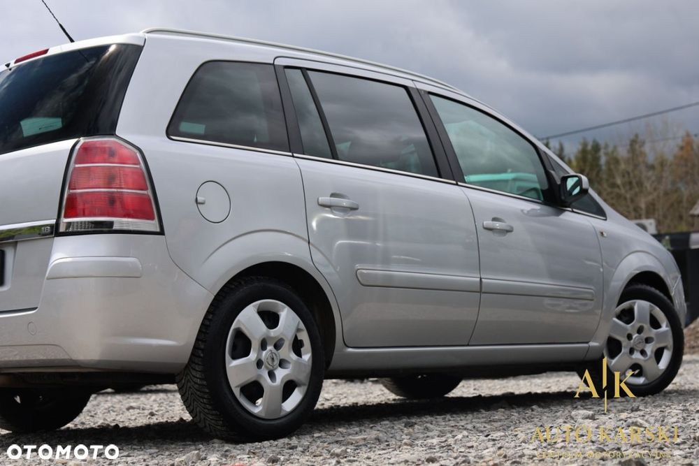 Opel Zafira - 12