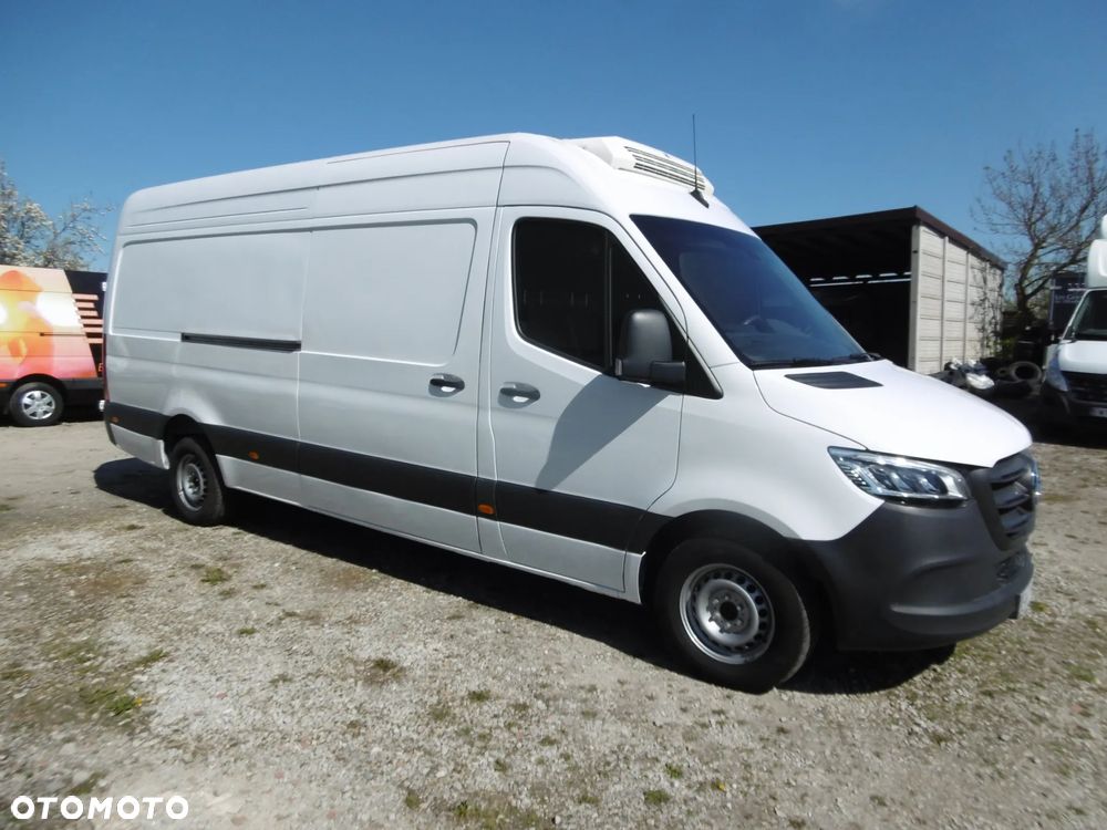 Mercedes-Benz Sprinter - 1