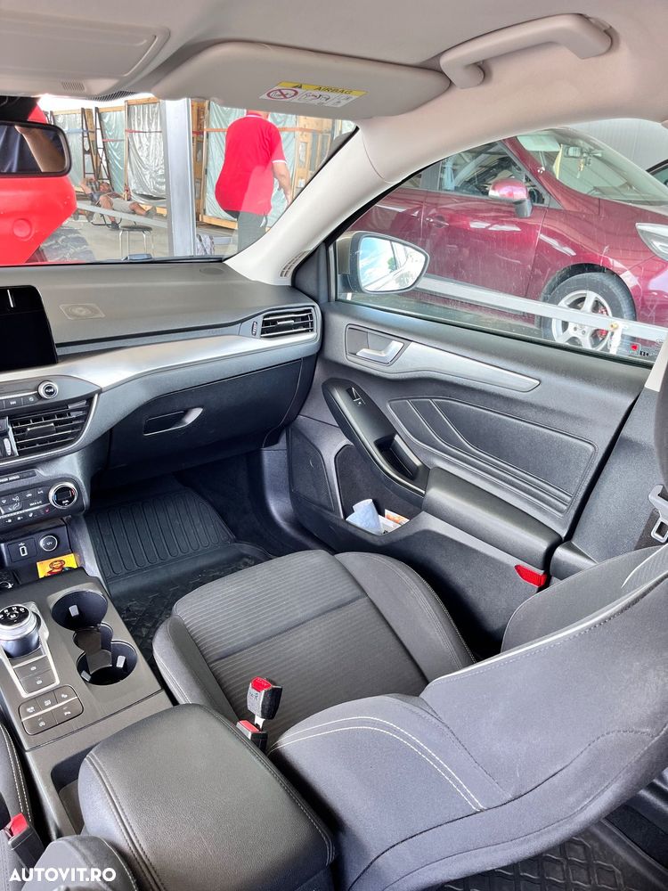 Ford Focus 1.5 EcoBlue Titanium Business - 11