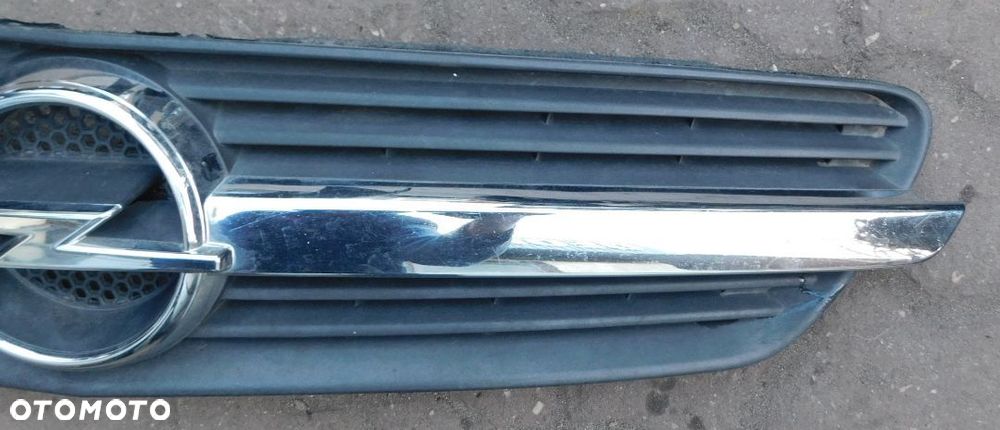 atrapa grill znaczek OPEL MERIVA A ORYGINAŁ - 3