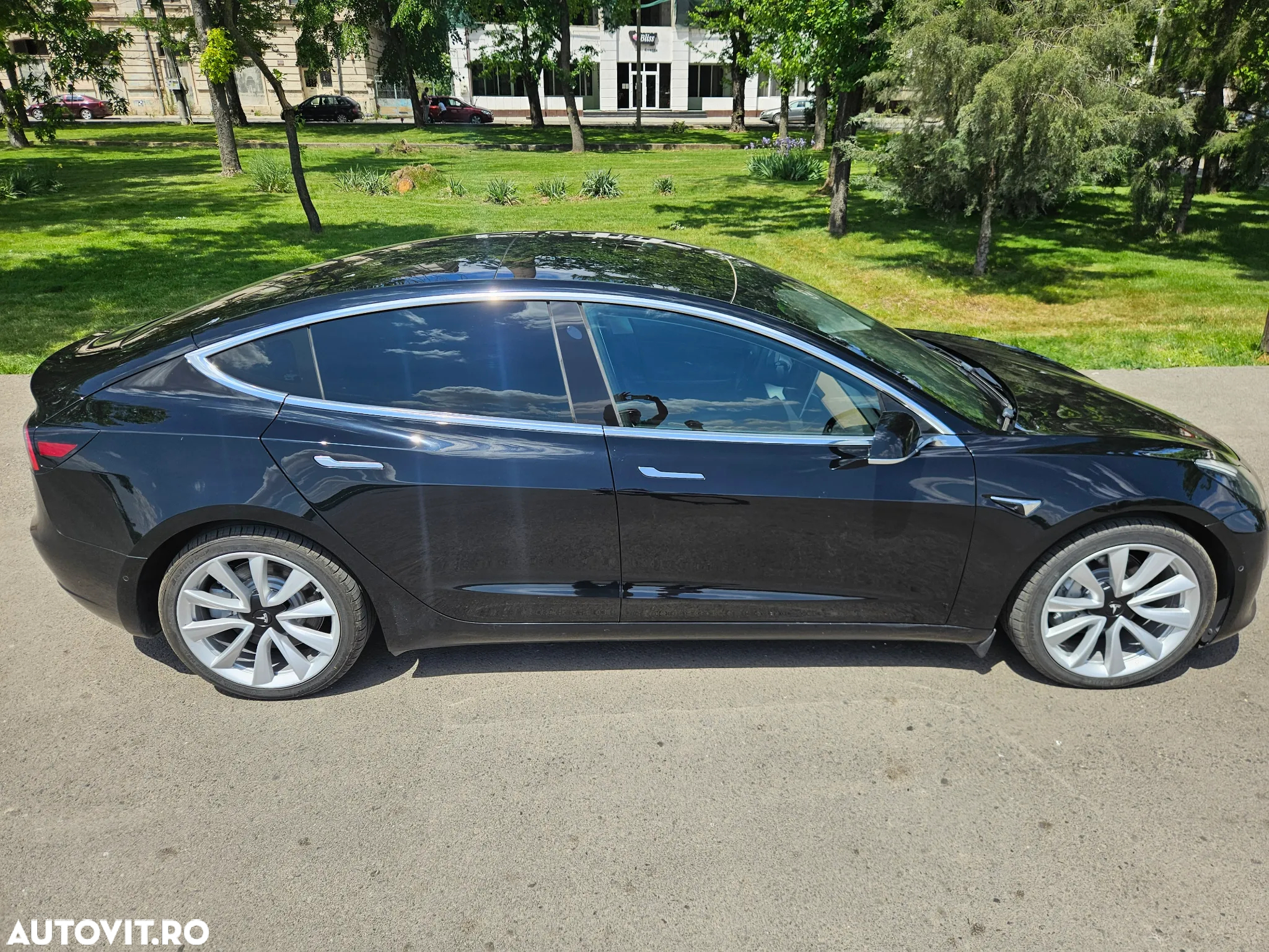 Tesla Model 3 Langstreckenbatterie Allradantrieb Dual Motor - 38