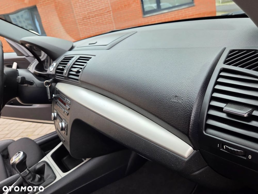 BMW Seria 1 116d DPF Edition Sport - 37