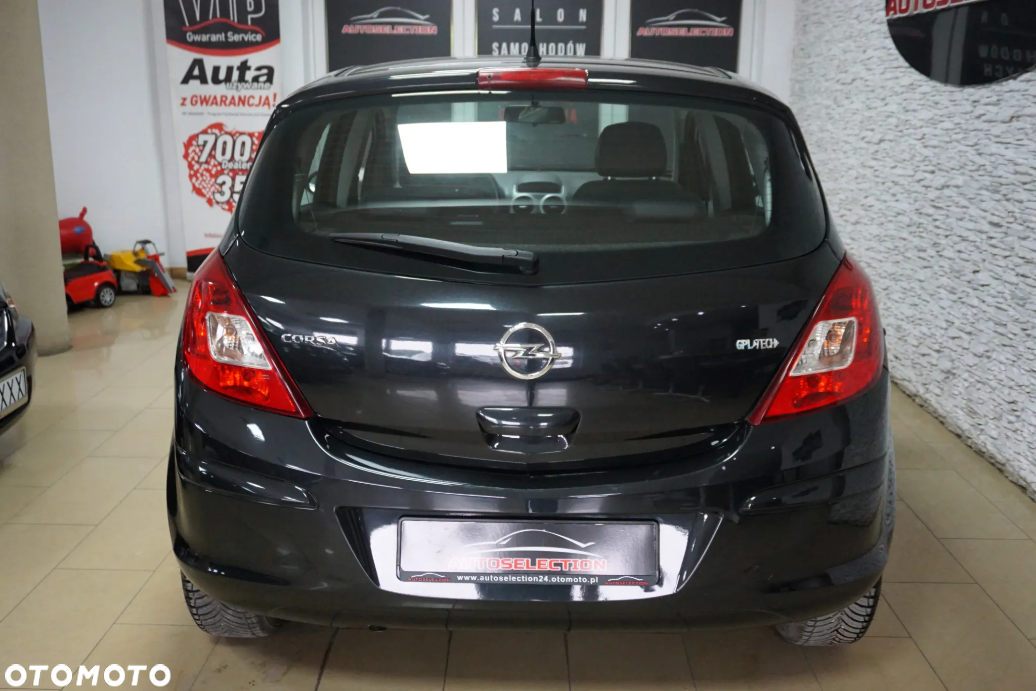 Opel Corsa 1.2 16V Cosmo S&S - 10