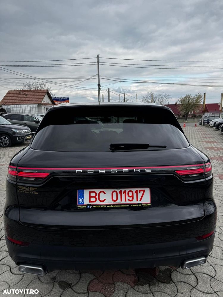 Porsche Cayenne - 16