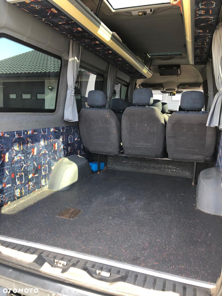 Mercedes-Benz Sprinter - 10