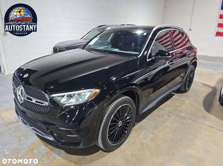 Mercedes-Benz GLC 300 4Matic 9G-TRONIC AMG Line - 2