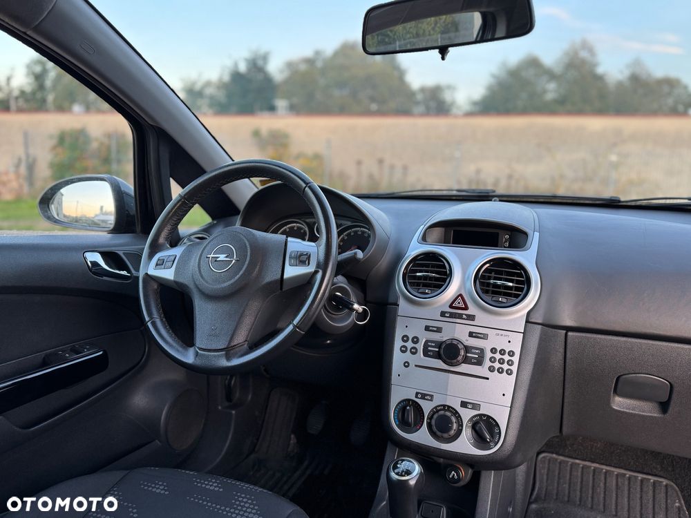 Opel Corsa 1.4 16V Active - 9