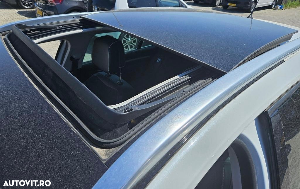 Renault Megane TCe 160 GPF EDC BOSE EDITION - 8