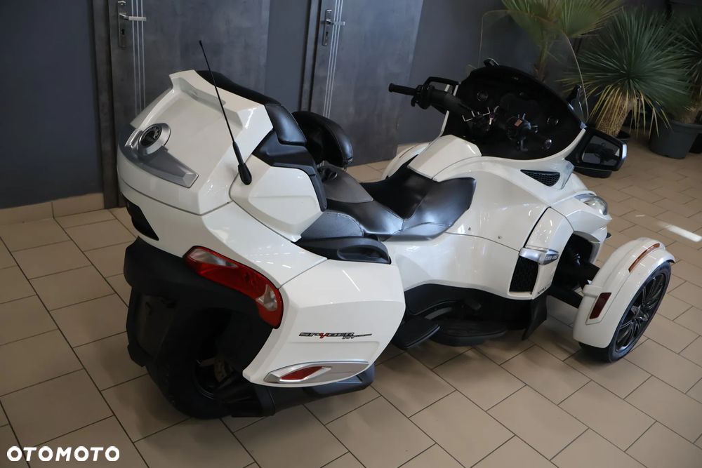 Can-Am Spyder - 3