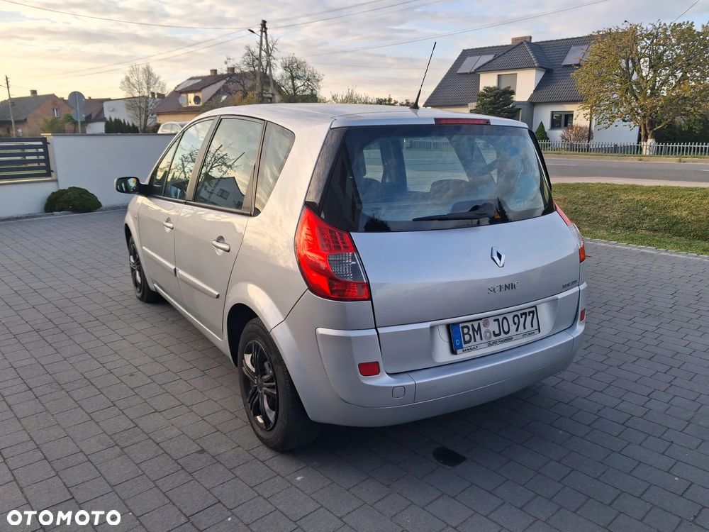 Renault Scenic 1.6 16V Avantage - 3