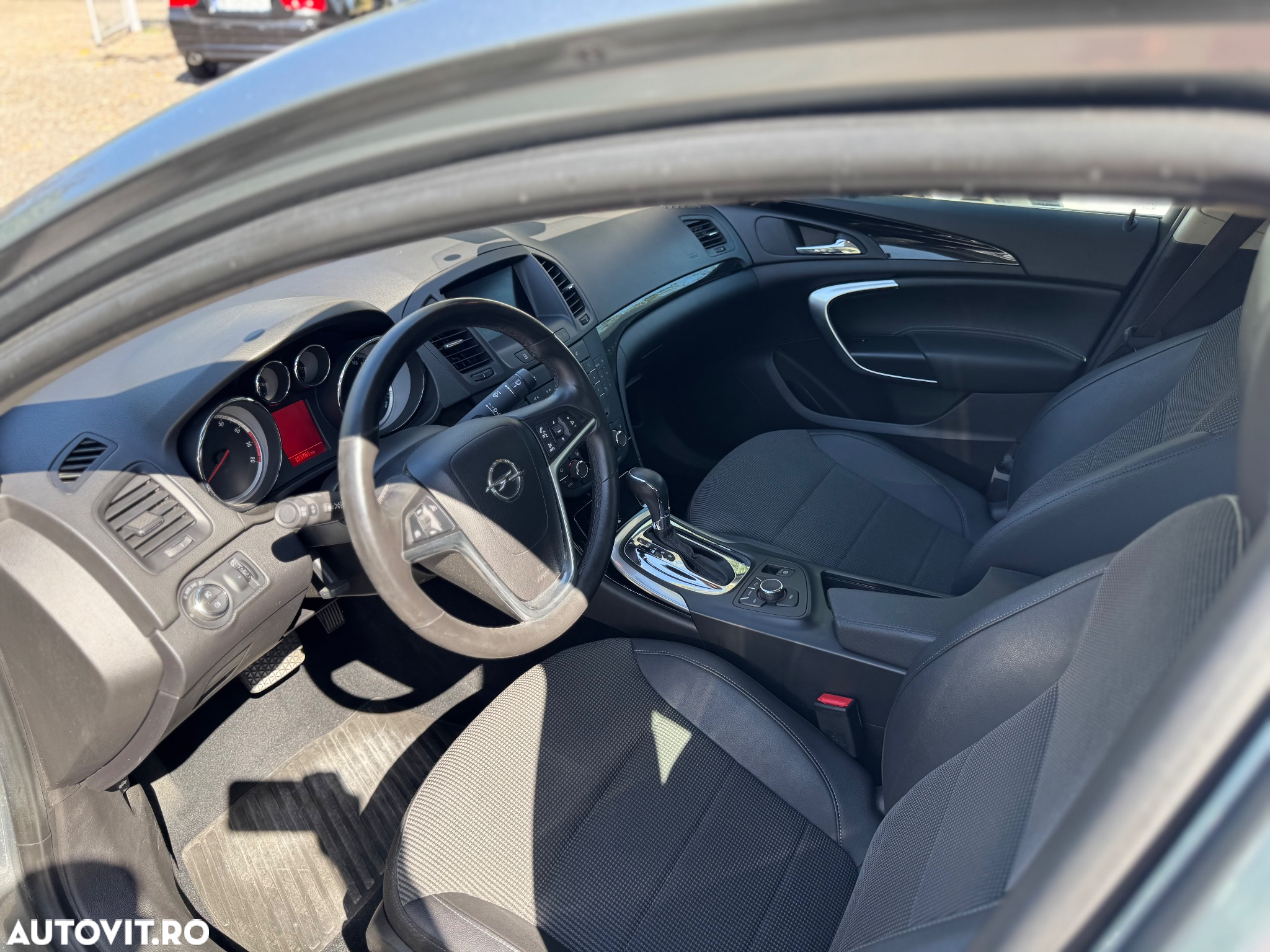 Opel Insignia 2.0 Turbo Aut. Innovation - 11
