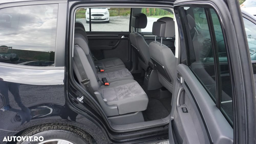 Volkswagen Touran 1.4 TSI DSG Comfortline - 12