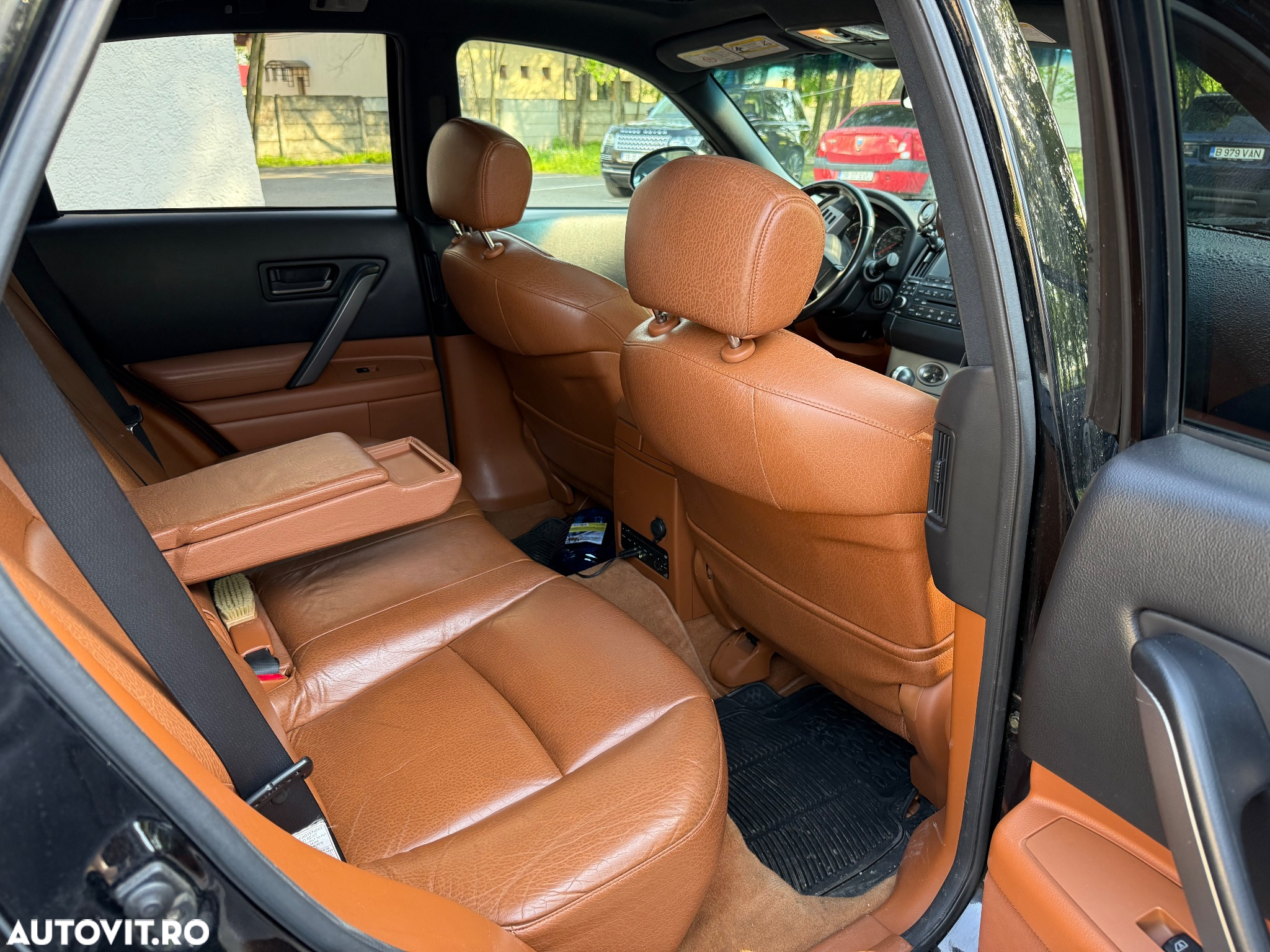 Infiniti FX 45 - 12