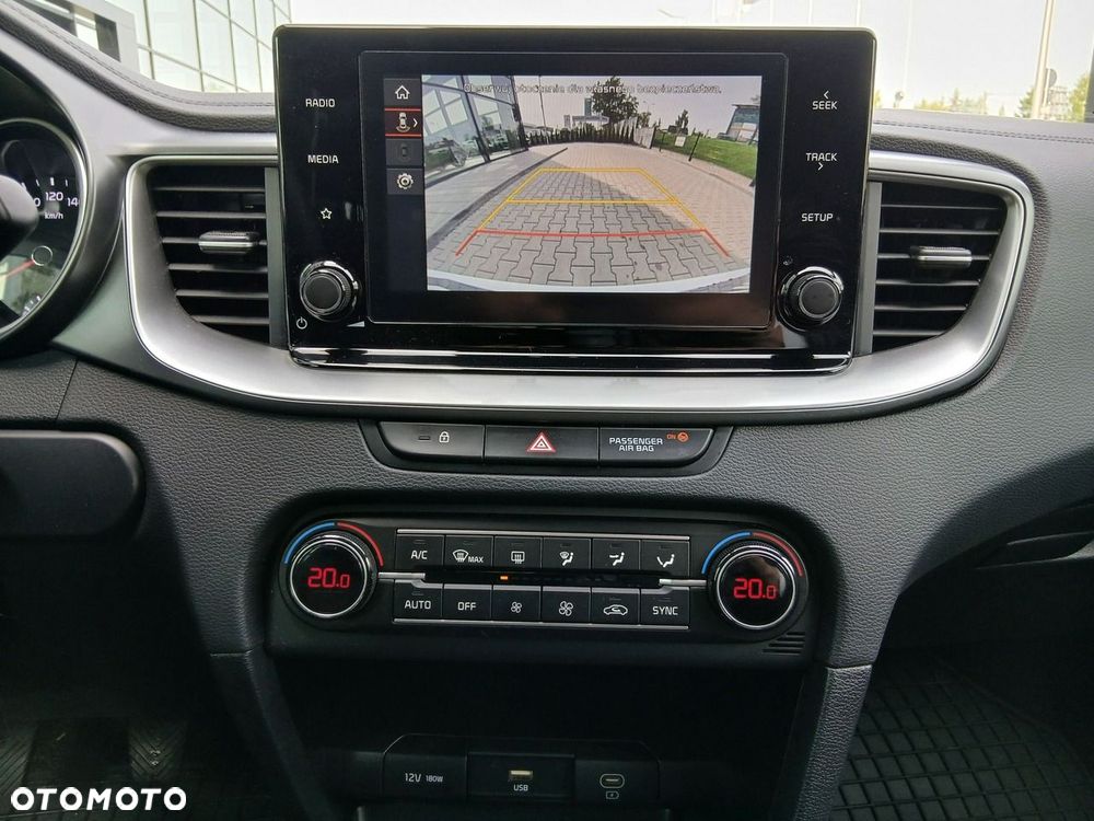 Kia Ceed 1.5 T-GDI M - 17