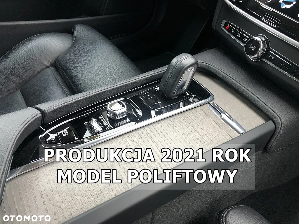 Volvo V90 Cross Country - 21