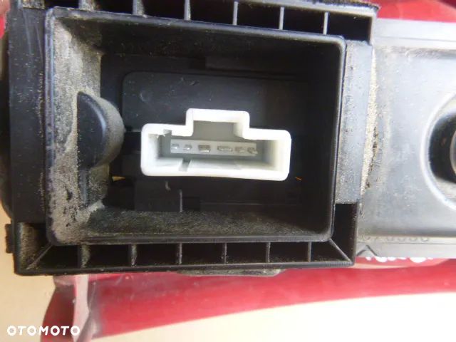 LAMPA PRAWY TYŁ PRAWA TYLNA PEUGEOT 307 KOMBI 01-05 - 13