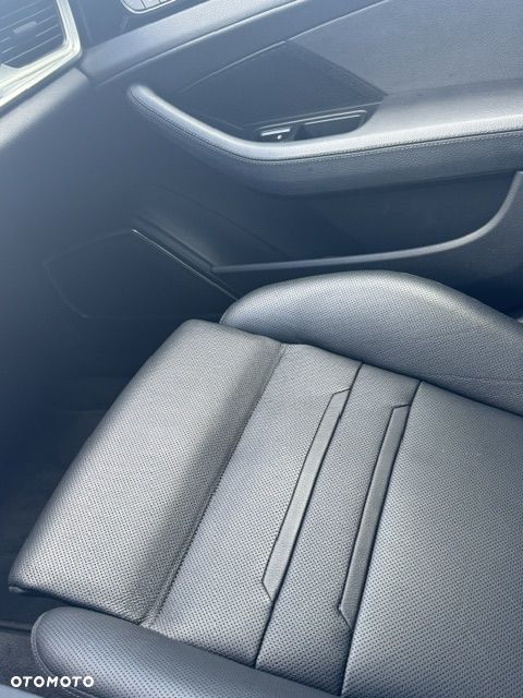 Porsche Panamera 4 E-Hybrid Platinum Edition - 12